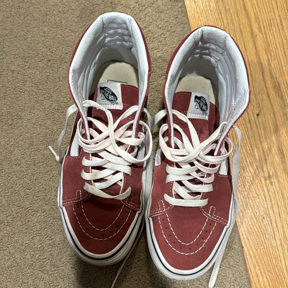 Vans EUC. High top sneakers for men or women or kids